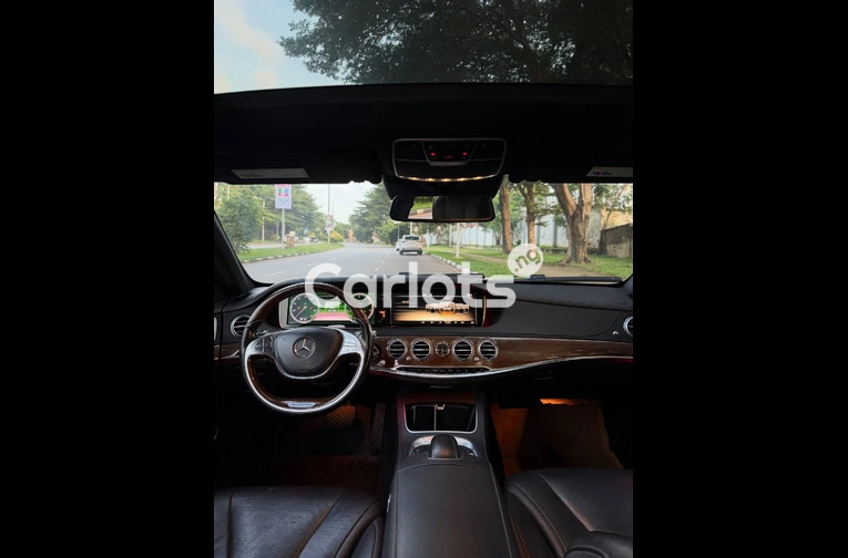 Foreign Used Mercedes S550 – Premium Interior & Comfort for sale in Asokoro, FCT - photo 4 of 5