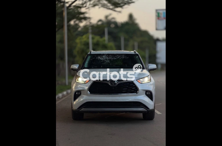 Foreign Used Toyota Highlander 2023 for sale in Asokoro, Abuja - photo 2 of 7
