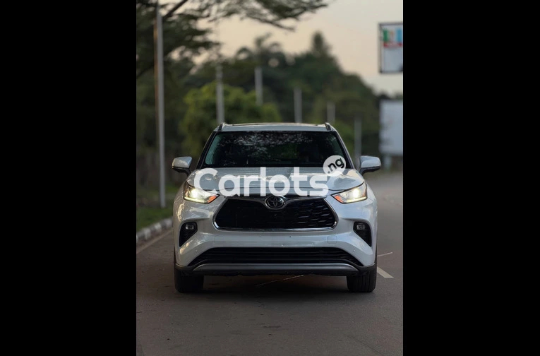 2023 Toyota Highlander - 2/7