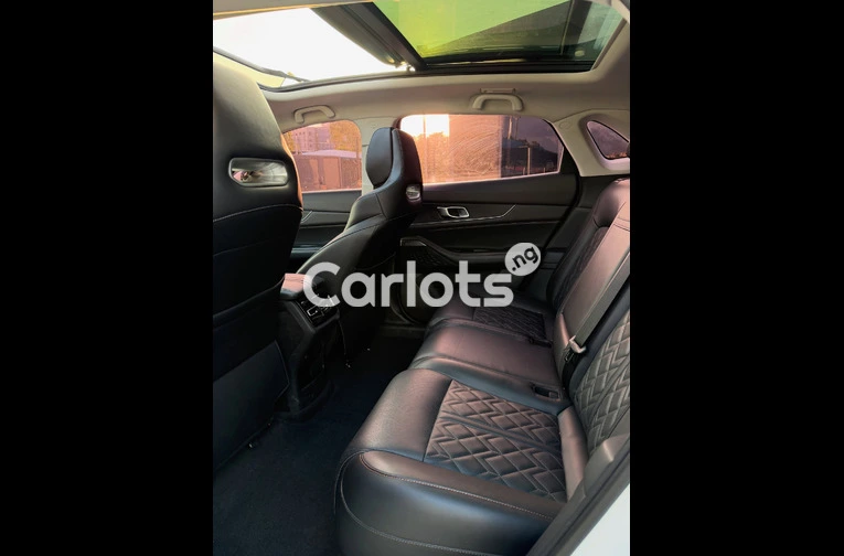 CHANGAN UNI-K 2024 — FOREIGN USED | ASOKORO for sale in FCT - thumbnail 5