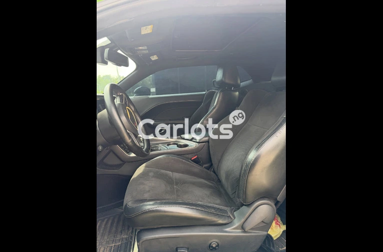 DODGE CHALLENGER 2017 — FOREIGN USED | ASOKORO for sale in FCT - photo 5 of 7