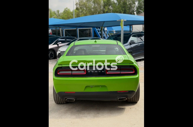 DODGE CHALLENGER 2017 — FOREIGN USED | ASOKORO for sale in FCT - thumbnail 7