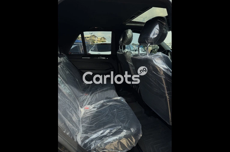 Foreign Used 2018 GLE43 AMG — PREMIUM SUV | READY TO GO for sale in Asokoro, FCT - photo 4 of 7