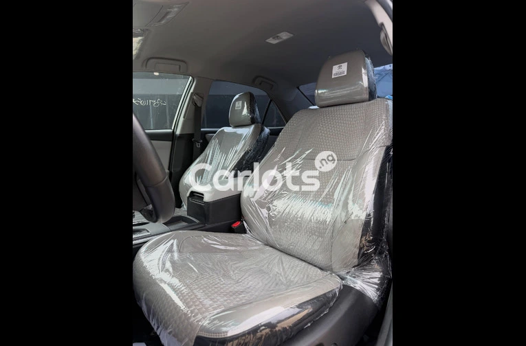 Foreign Used 2015 TOYOTA CAMRY — SMOOTH & COMFORTABLE for sale in Asokoro, FCT - thumbnail 5