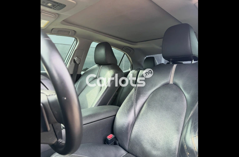 TOYOTA CAMRY XSE 2019 — CLEAN RIDE | ABUJA for sale in Asokoro, FCT - thumbnail 4