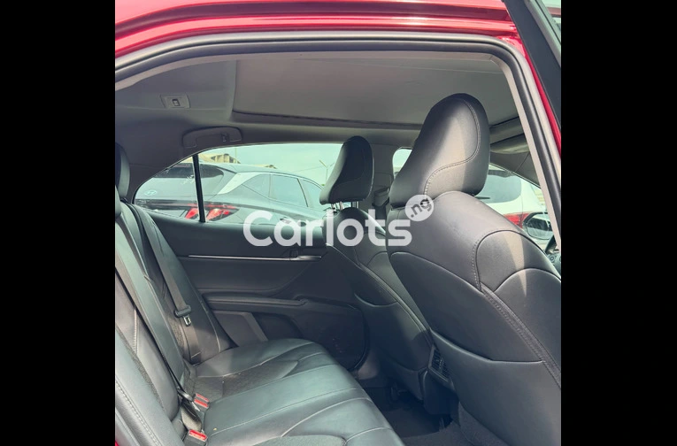TOYOTA CAMRY XSE 2019 — CLEAN RIDE | ABUJA for sale in Asokoro, FCT - photo 5 of 7
