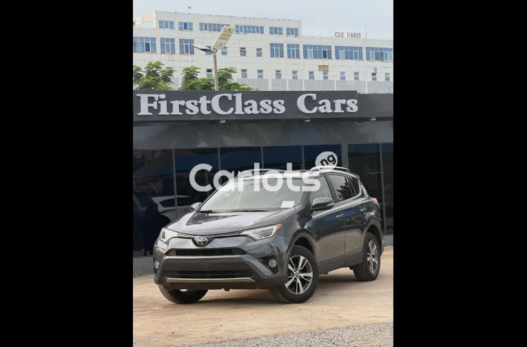 Foreign Used Toyota RAV4 2018 for sale in Asokoro, Abuja - thumbnail 2