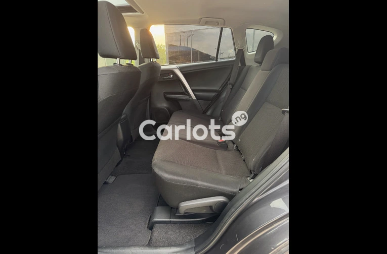 FOREIGN USED TOYOTA RAV4 — 2018 MODEL - 6