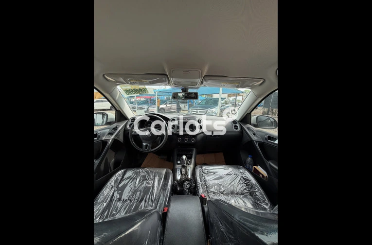 FOREIGN USED 2018 VOLKSWAGEN TIGUAN — ABUJA for sale in Asokoro, FCT - thumbnail 4