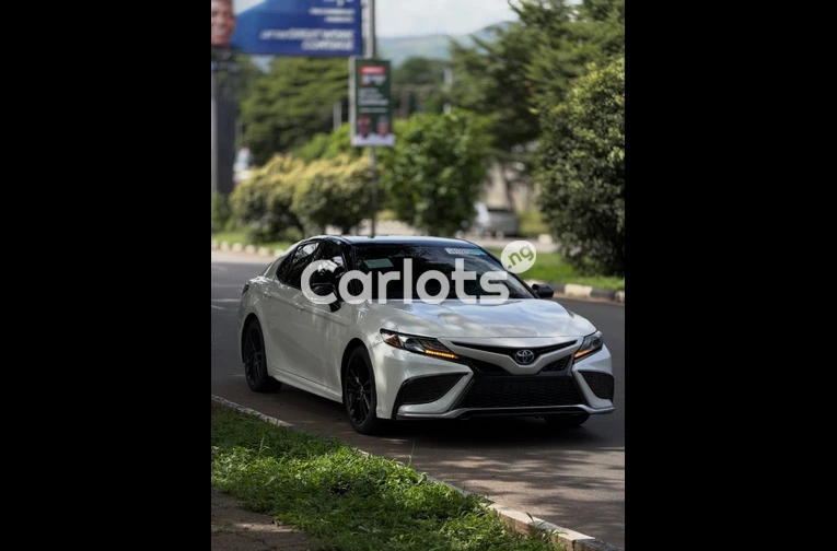 2021 TOYOTA CAMRY XSE — CLEAN &amp; SPORTY | ₦36.5M for sale in Asokoro, FCT - photo 3 of 7