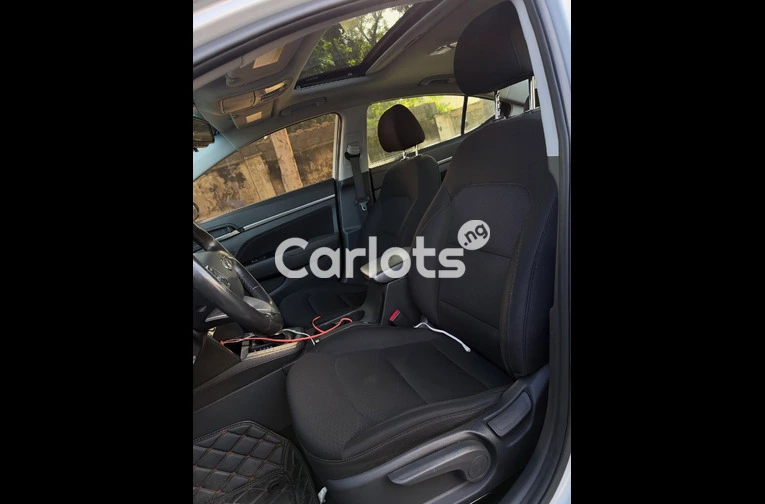 2019 HYUNDAI ELANTRA - 5