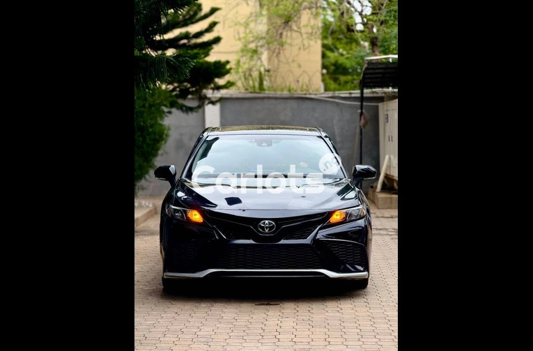 2022 Toyota Camry SE for sale in Abuja