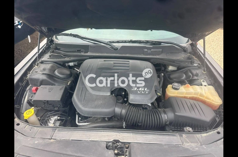 Foreign Used 2020 Dodge Challenger for sale in Abuja - thumbnail 6
