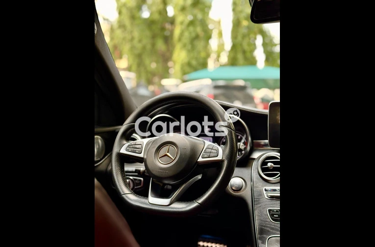 Foreign Used 2016 Mercedes Benz C 400 for sale in Abuja, FCT - thumbnail 3
