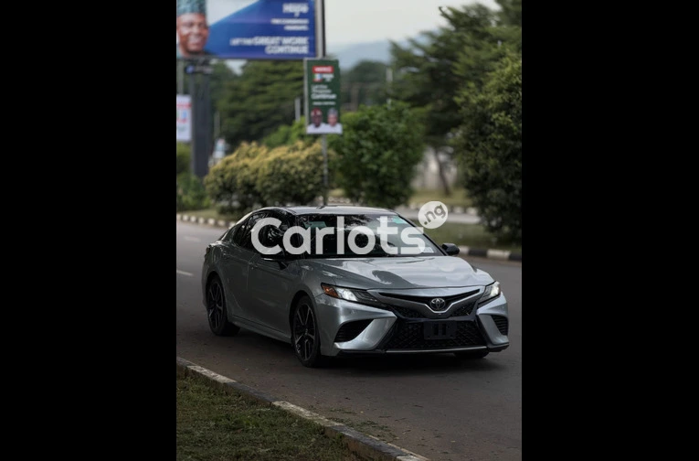 Clean Tokunbo Toyota Camry XSE – 2018 Model for sale in Asokoro, FCT - thumbnail 3
