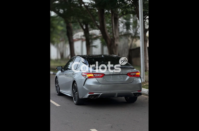 Clean Tokunbo Toyota Camry XSE – 2018 Model for sale in Asokoro, FCT - thumbnail 7