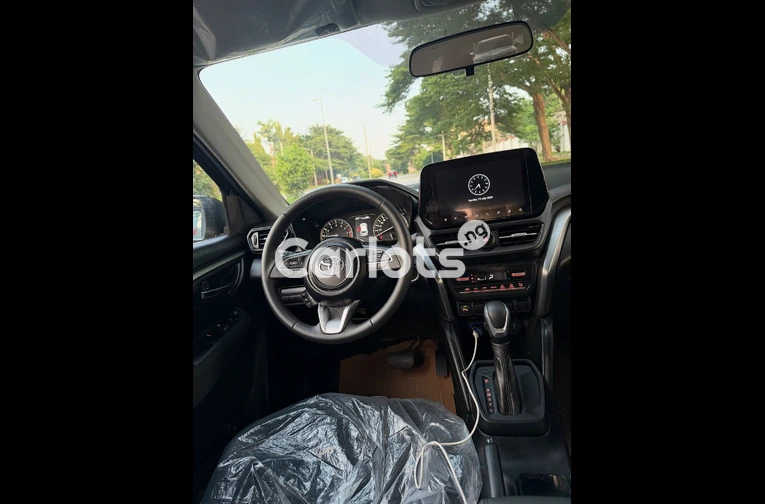 2025 Toyota Urban Cruiser – Stylish, Reliable & Brand New for sale in Asokoro, FCT - thumbnail 4