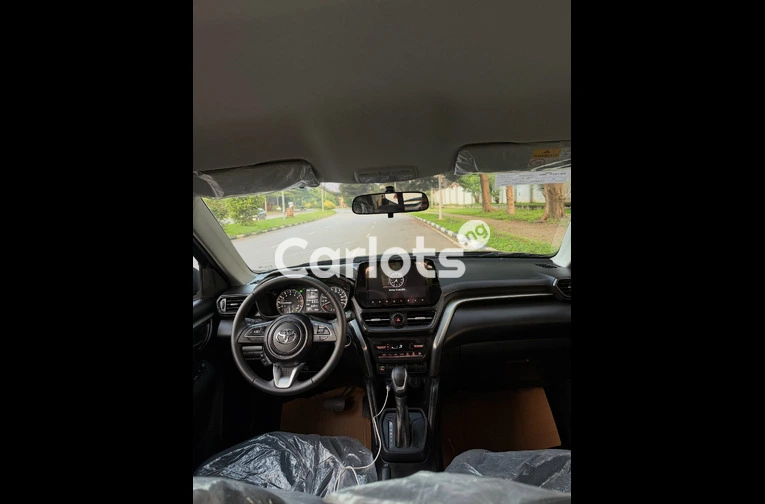 2025 Toyota Urban Cruiser – Stylish, Reliable & Brand New for sale in Asokoro, FCT - thumbnail 5