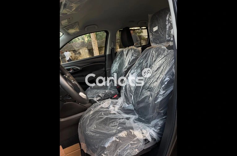 2025 Toyota Urban Cruiser – Stylish, Reliable & Brand New for sale in Asokoro, FCT - thumbnail 6