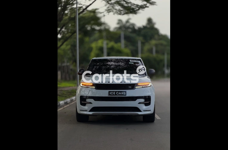 Foreign Used Clean 2023 Range Rover Sport – Ready to Drive for sale in Asokoro, FCT - thumbnail 2