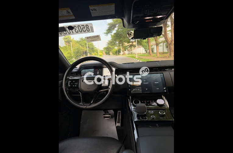 Foreign Used Clean 2023 Range Rover Sport – Ready to Drive for sale in Asokoro, FCT - photo 4 of 7