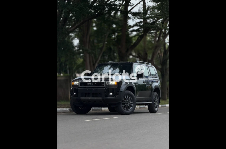 2025 Toyota Prado – Clean, Powerful & Brand New