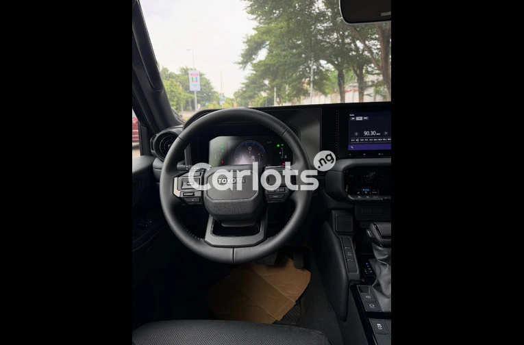 2025 Toyota Prado – Clean, Powerful & Brand New for sale in Asokoro, FCT - thumbnail 7