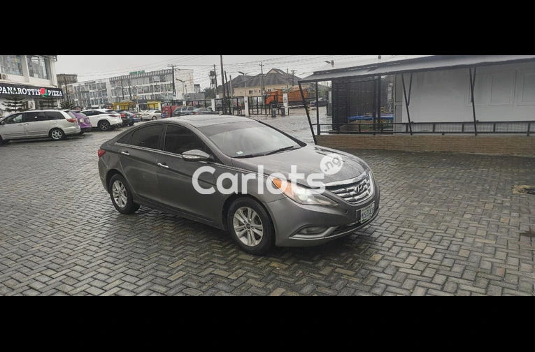 Nigerian Used 2012 Hyundai Sonata Limited-Edition for sale in Ajah, Lagos - photo 1 of 7