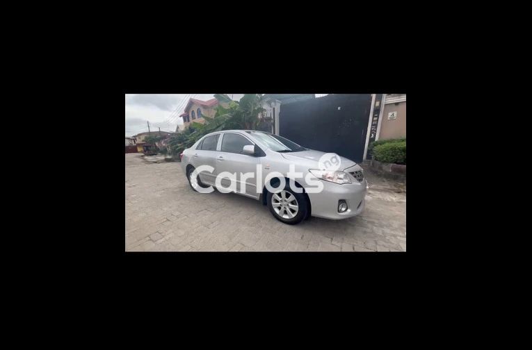 Foreign used 2012 Toyota Corolla - 4