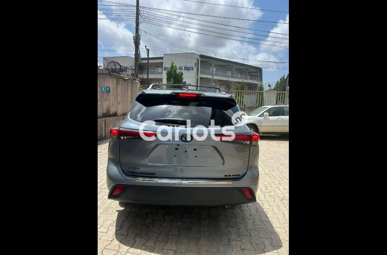 Toyota Highlander 2022 - 2/5