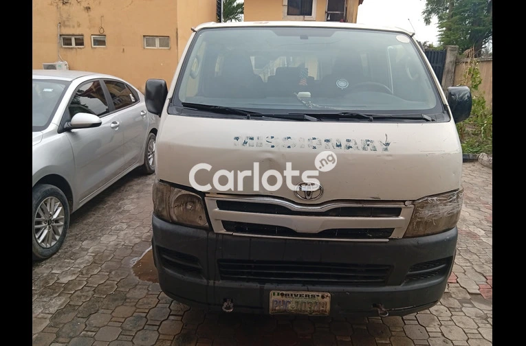 14 Seater Toyota Hiace Bus for sale in Ajah