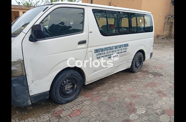 Nigerian Used 14 Seater Toyota Hiace Bus for sale in Ajah, Lagos - thumbnail 7