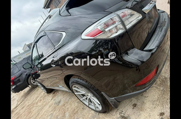 Foreign Used 2011 LEXUS RX350 FULL OPTION – LUXURY, CLASS & COMFORT! 🔥 for sale in Ipaja, Lagos - thumbnail 2