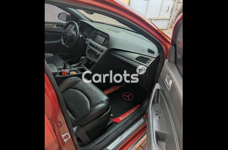 EXTREMELY CLEAN 2016 HYUNDAI SONATA - 3