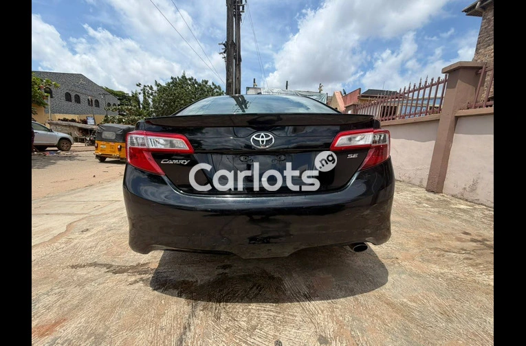 2014 Toyota Camry SE with Sunroof - Clean Foreign Used, Thumbstart, Alloy Wheels for sale in Ipaja, Lagos - photo 6 of 7