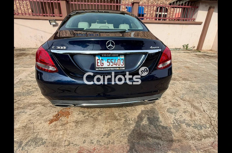 Clean Tokunbo 2016 Mercedes Benz C300 4MATIC AWD - Thumbstart, Low Mileage for sale in Ipaja, Lagos - photo 4 of 7