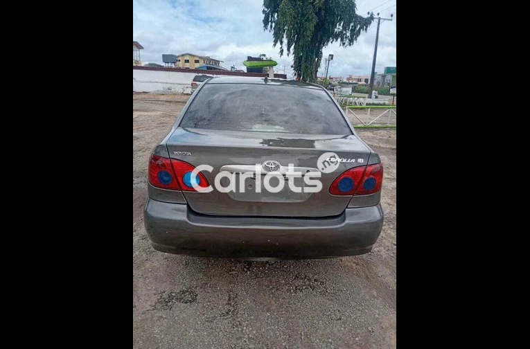 Nigerian Used Toyota Corolla 2005 Gray for sale in Ibadan, Oyo - photo 2 of 7