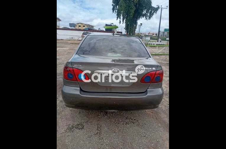 2005 Toyota Corolla - 2/7