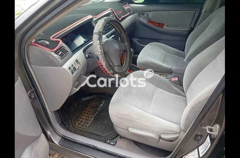 2005 Toyota Corolla - 6