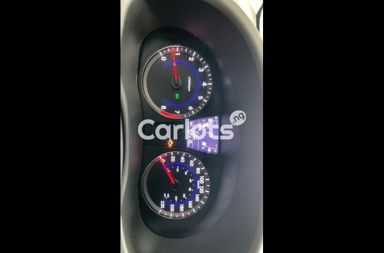 Clean Foreign Used Hyundai Sedan - Buy &amp; Drive for sale in Ikeja, Lagos - photo 3 of 7