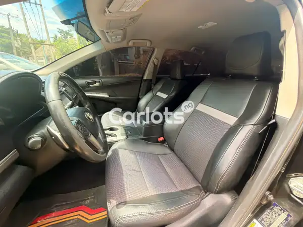 Foreign Used TOYOTA CAMRY 2014 for sale in Garki, FCT - thumbnail 3