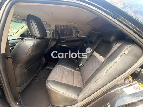 Foreign Used TOYOTA CAMRY 2014 for sale in Garki, FCT - thumbnail 5