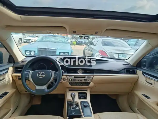 Nigerian Used 2015 Lexus ES350 for sale in Jahi, FCT - thumbnail 2