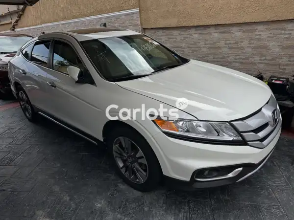 Foreign Used Honda Accord Crosstour 2012 For Sale !!! in Ikeja, Lagos - thumbnail 5