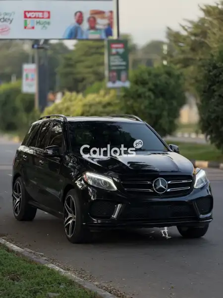 Nigerian Used Mercedes-Benz GLE43 2018 – Arrange Your Viewing Today for sale in Asokoro, FCT - thumbnail 3