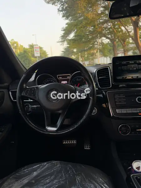 Nigerian Used Mercedes-Benz GLE43 2018 – Arrange Your Viewing Today for sale in Asokoro, FCT - thumbnail 4