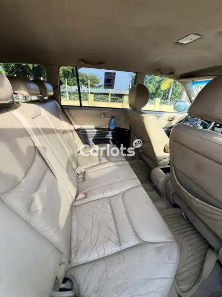 Nigerian Used Toyota Highlander for sale in Ajaokuta, Kogi - thumbnail 4