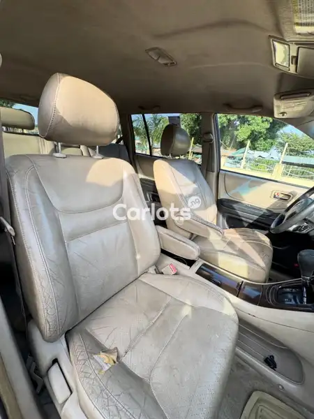 Nigerian Used Toyota Highlander for sale in Ajaokuta, Kogi - thumbnail 5