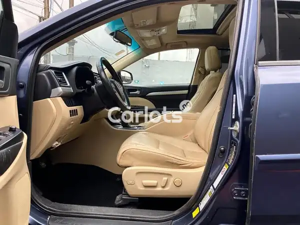 Foreign Used Toyota Highlander for sale in Ajaokuta, Kogi - thumbnail 3