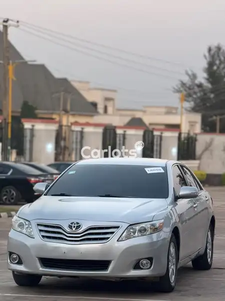 Nigerian Used Toyota Camry for sale in Ajaokuta, Kogi - thumbnail 4